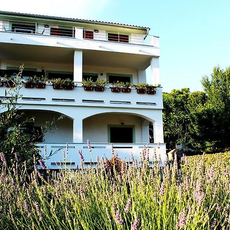 Apartments Frgacic Baška Exteriör bild