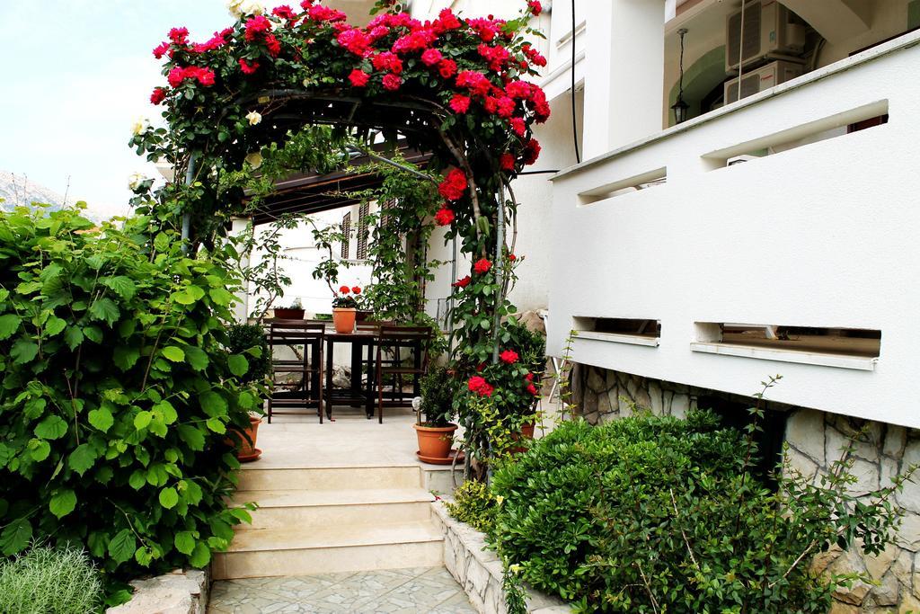 Apartments Frgacic Baška Rum bild