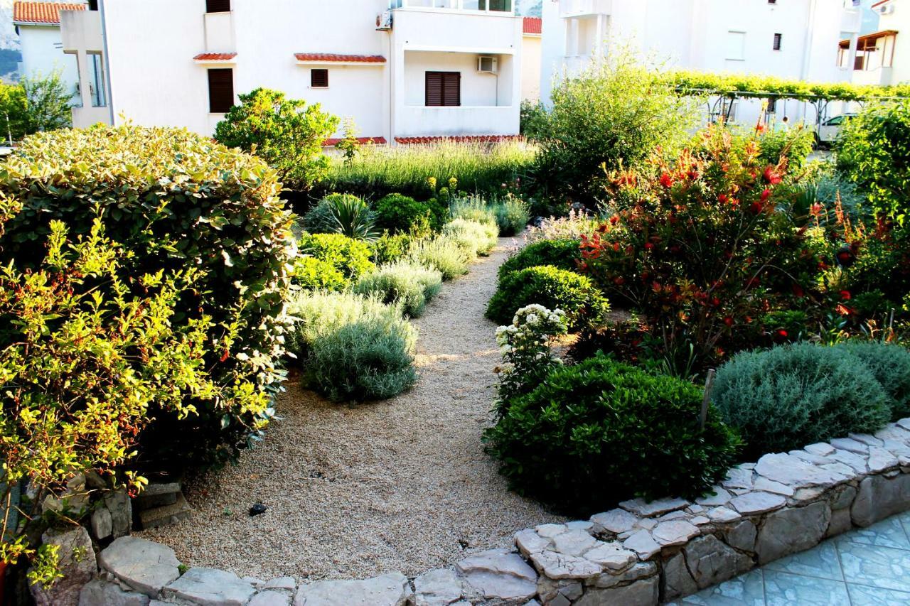 Apartments Frgacic Baška Exteriör bild