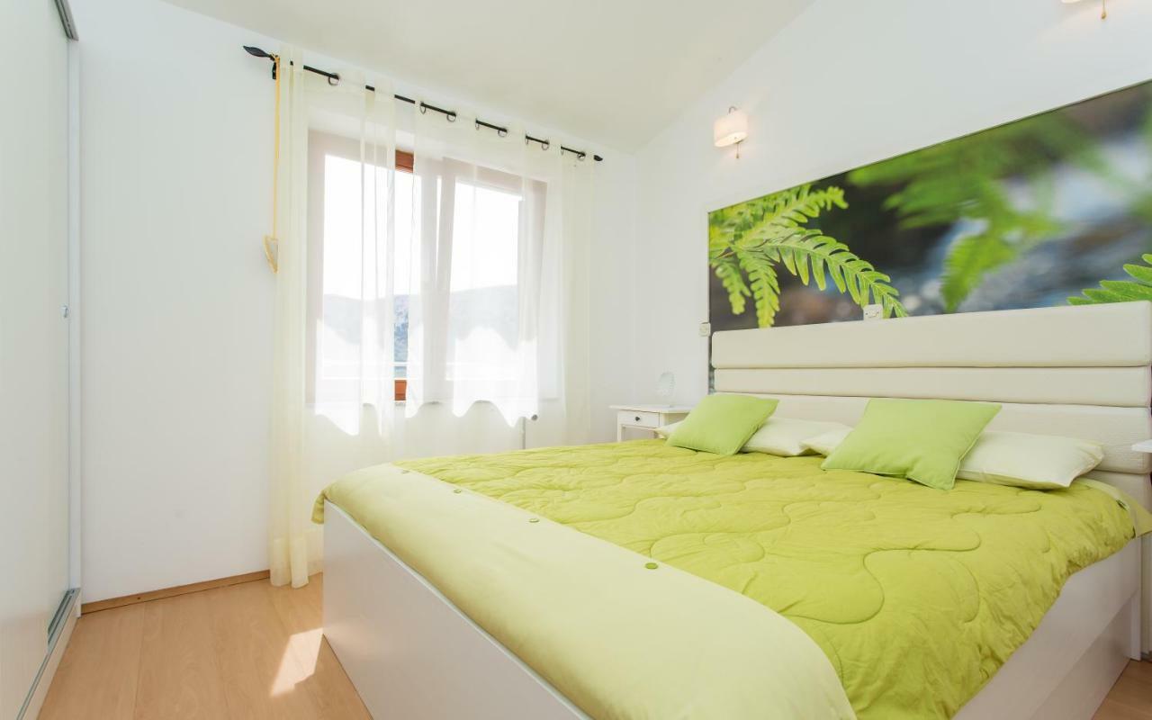 Apartments Frgacic Baška Exteriör bild